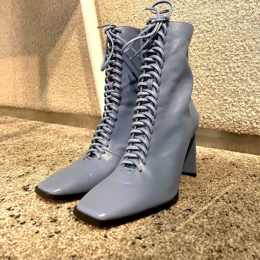 Zara laced up boots - BRAND NEW